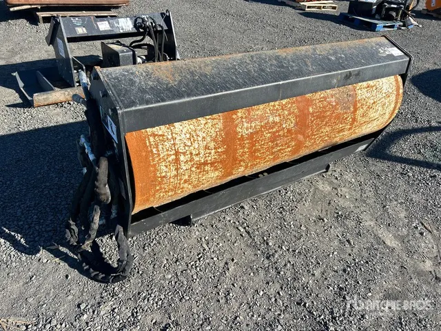 2025 003-06-72-001 72 in Skid Steer Vibratory Roller