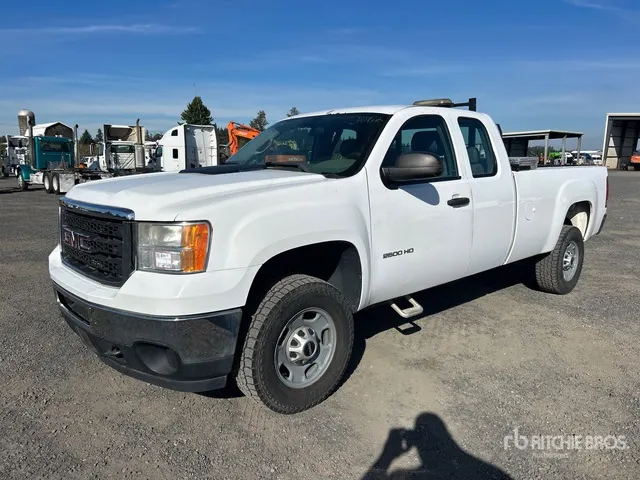 2013 GMC Sierra 2500HD 4x2 Extended Cab Pickup