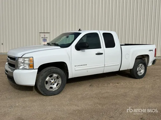 2011 Chevrolet 1500 LT 4x4 Extended Cab Pickup