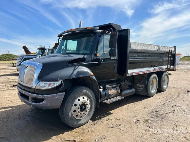 2009 International 4400 SBA DuraStar 6x4 T/A Dump Truck (Inoperable)