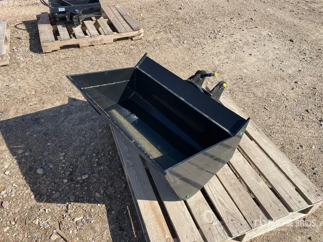 2026 GIYI GY-5TB 35 in Hydraulic Tilting Excavator Bucket (Unused)