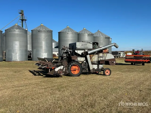 Gleaner A Combine Harvester