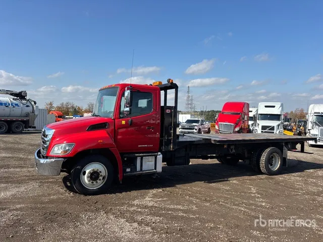 2017 Hino 338 4x2 Flatbed Truck