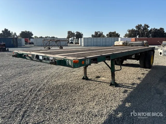 1982 Trailmobile 25 ft S/A Flatbed Trailer