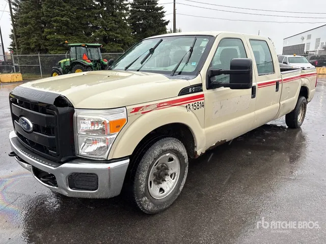 2012 Ford F-250 XL 4x2 Crew Cab Pickup