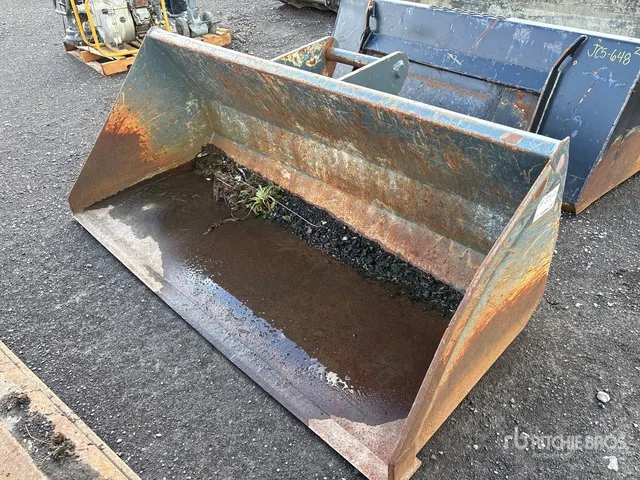 Manitou 820313 72 in Telehandler Bucket