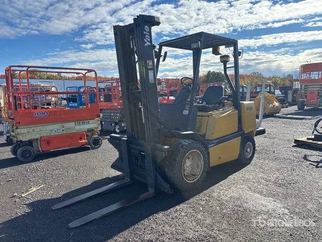2001 Yale GLP060 8500 lb Forklift