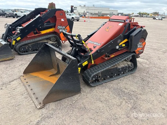 2025 Ditch Witch SK1750 Compact Track Loader