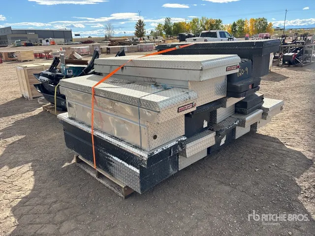 Quantity of (11) Tool Box