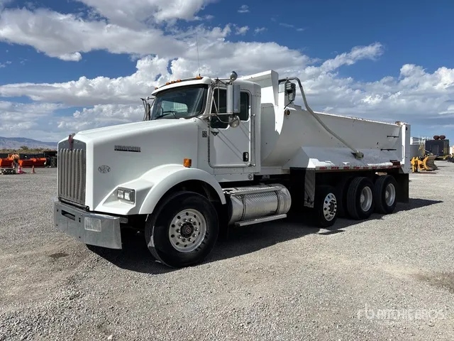 2009 Kenworth T660 8x4 Tri/A Dump Truck
