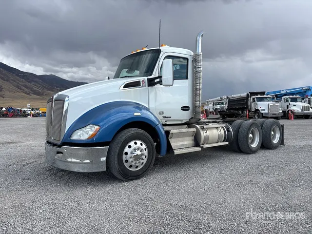2016 Kenworth T-680 6x4 T/A Day Cab Truck Tractor