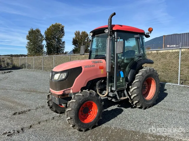 2010 Kubota M8540 4WD Tractor