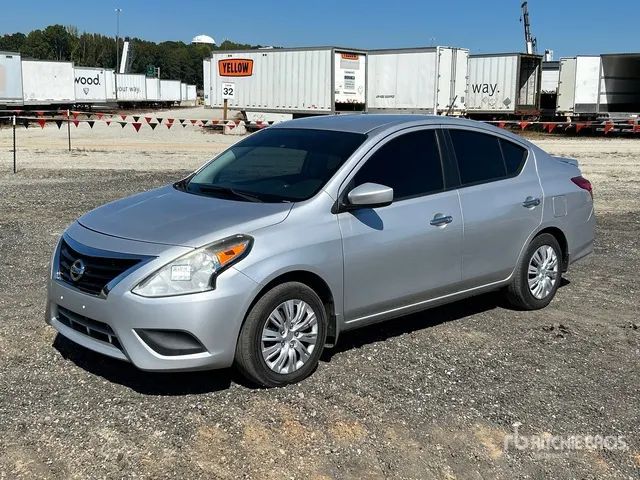 2015 Nissan Versa Automobile