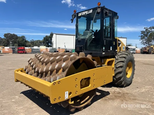 2018 Cat CP-533E Padfoot Drum Compactor