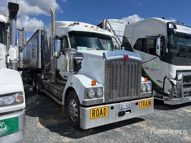 2024 Kenworth T610SAR 6x4 T/A Sleeper Truck Tractor