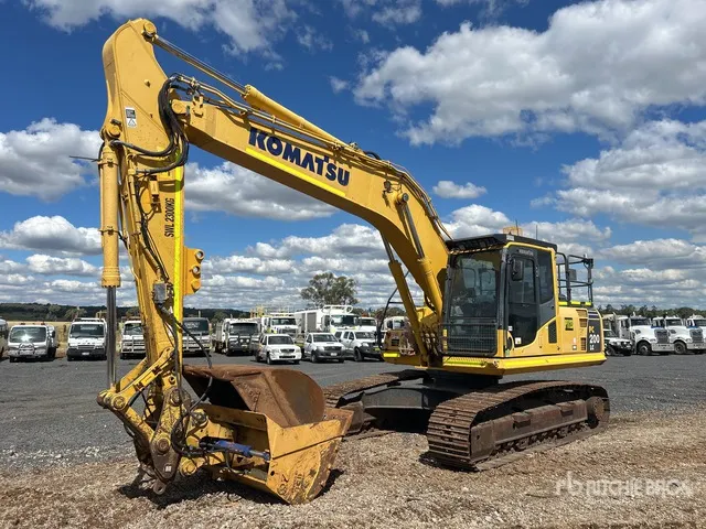2017 Komatsu PC200LC-8M0 Tracked Excavator