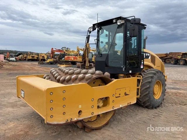 2021 Cat CP76B Padfoot Drum Compactor