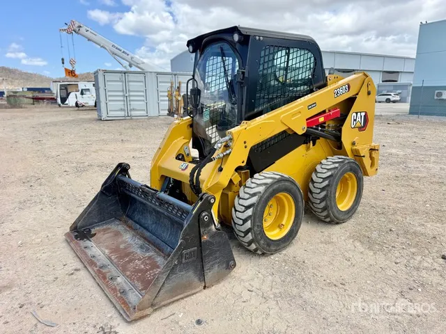 2024 Cat 236D3 Two-Speed Skid Steer Loader