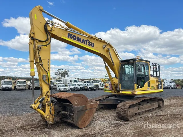 2018 Komatsu PC200LC-8M0 Tracked Excavator