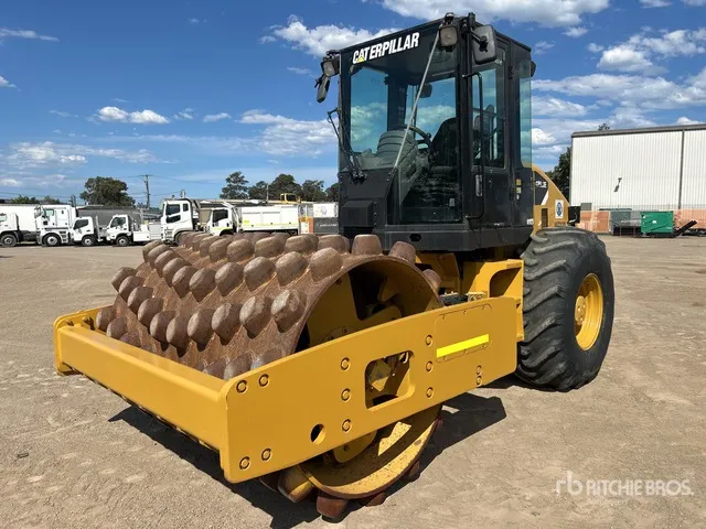 2018 Cat CP-533E Padfoot Drum Compactor