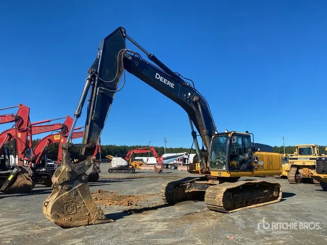 2023 John Deere 350 P-Tier Tracked Excavator