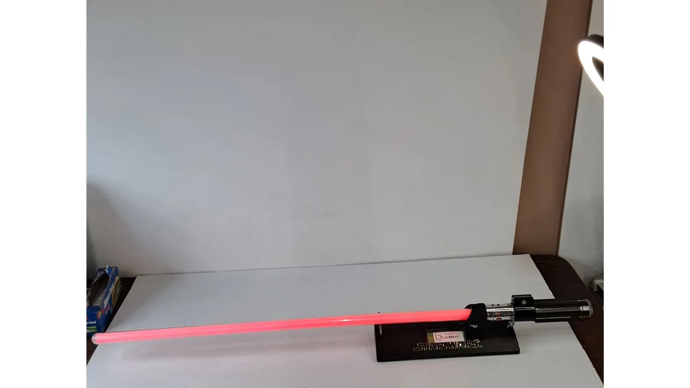 Star Wars Light Sabre-44" in Length Powers On, Pickup Only