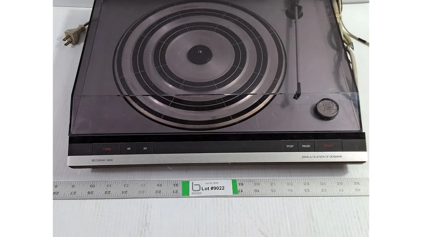 Bang&Olufsen Beogram 3404 Turntable-Power Detected-as is
