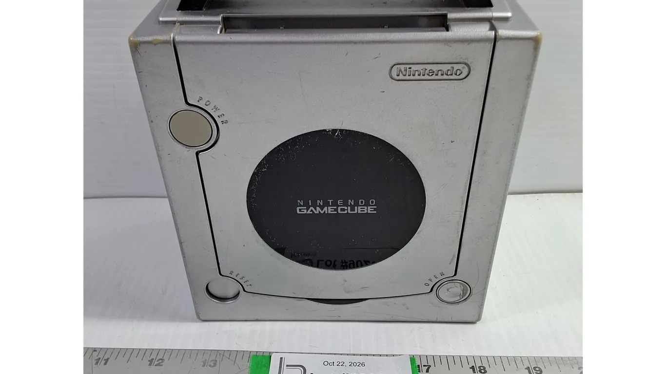 (1) Nintendo Game Cube