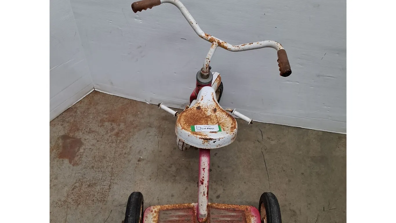 Vintage Tricycle, Pickup Only