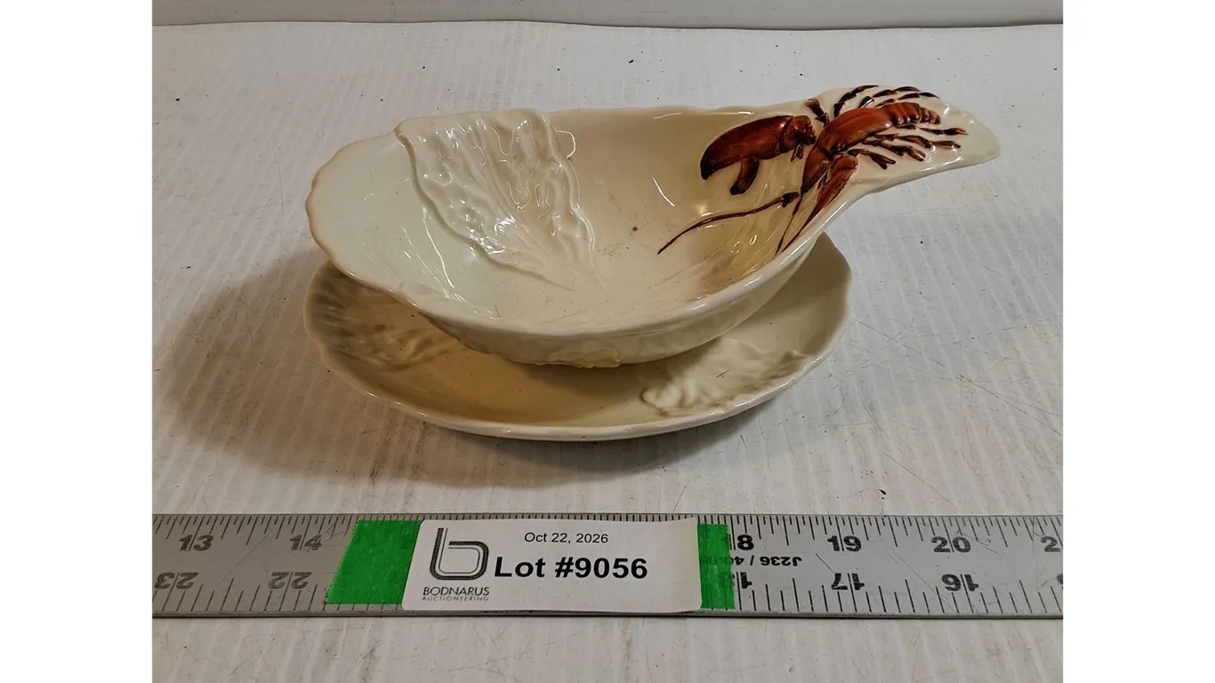 Vintage Carlton Ware Ceramic Gravy Boat/Sauce Dish with underplate