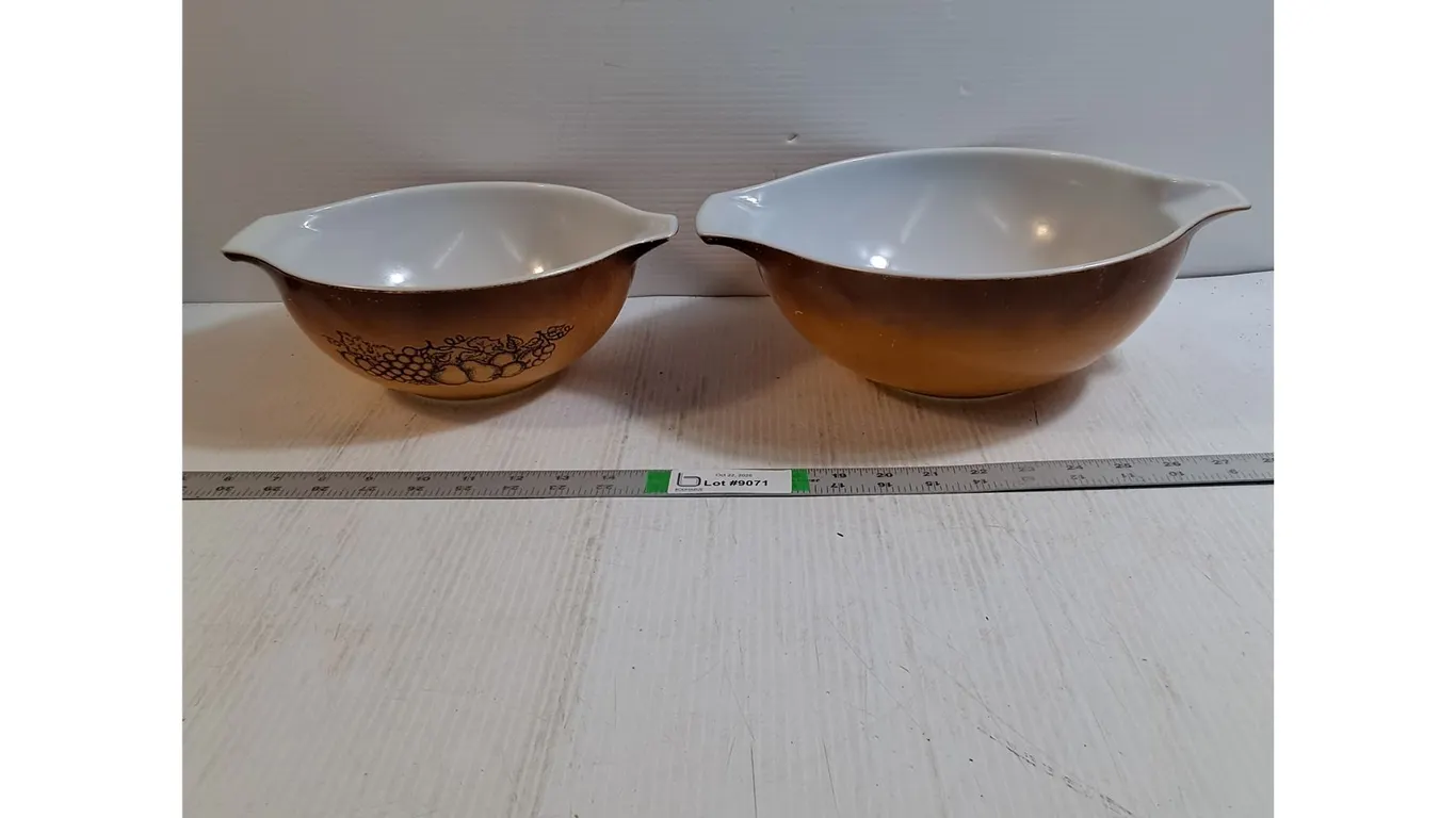 (2) Pyrex Old Orchard Cinderella Bowls-has some wear