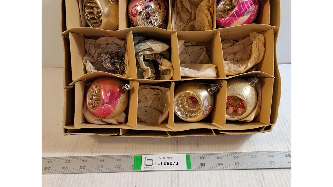 (7) Vintage Christmas Decorations