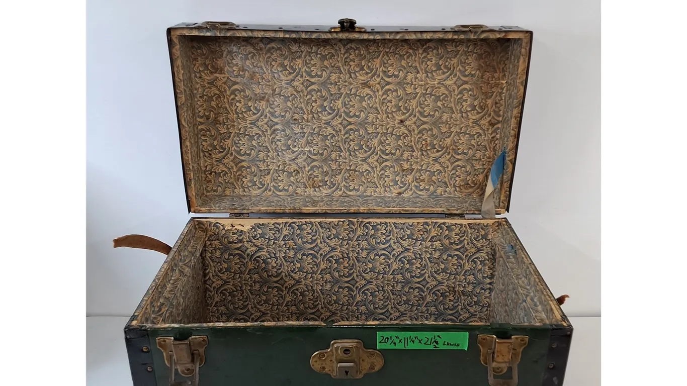 Green Wooden Steamer Trunk Chest 20 1/4" x 11 1/4" x 21 1/2" As-Is, Pickup Preferred