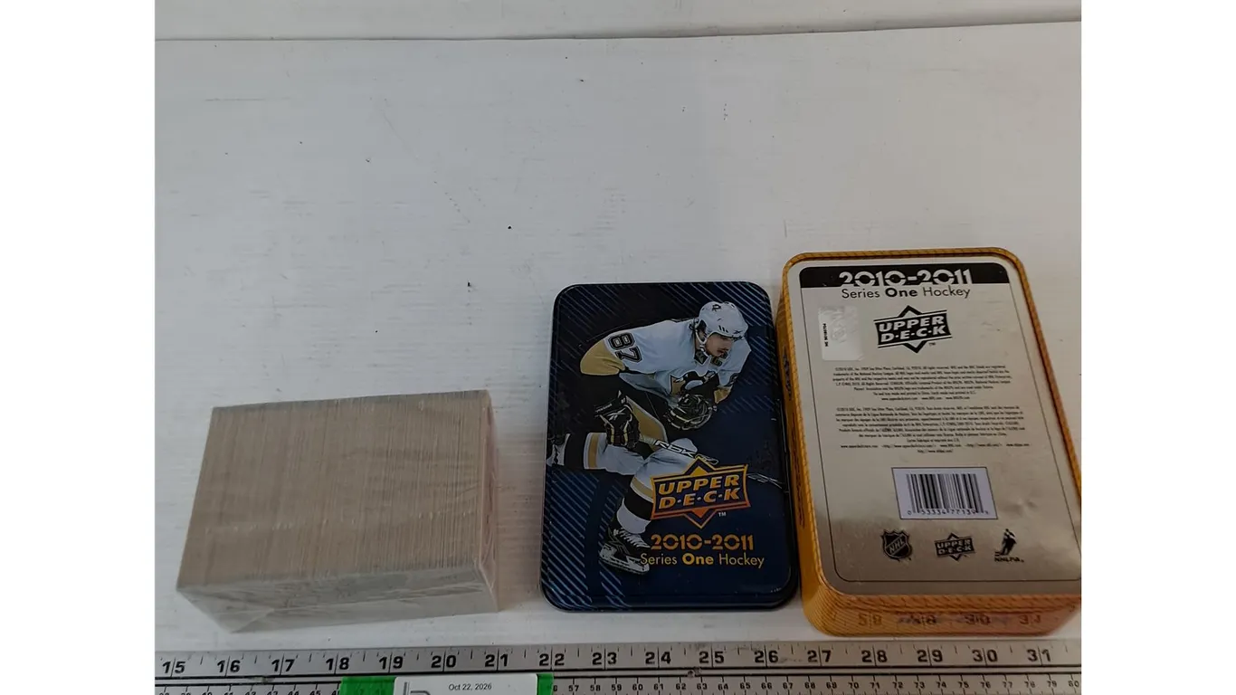 1989/90 O-Pee-Chee Complete Hockey Card Set and Upper Deck 2010/11 Card Tin Container