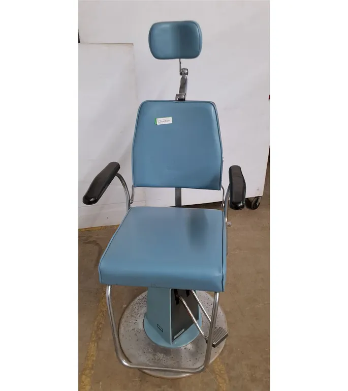 *Reliance Vinyl Medical Examination Chair 53"x32" Cannot Ship