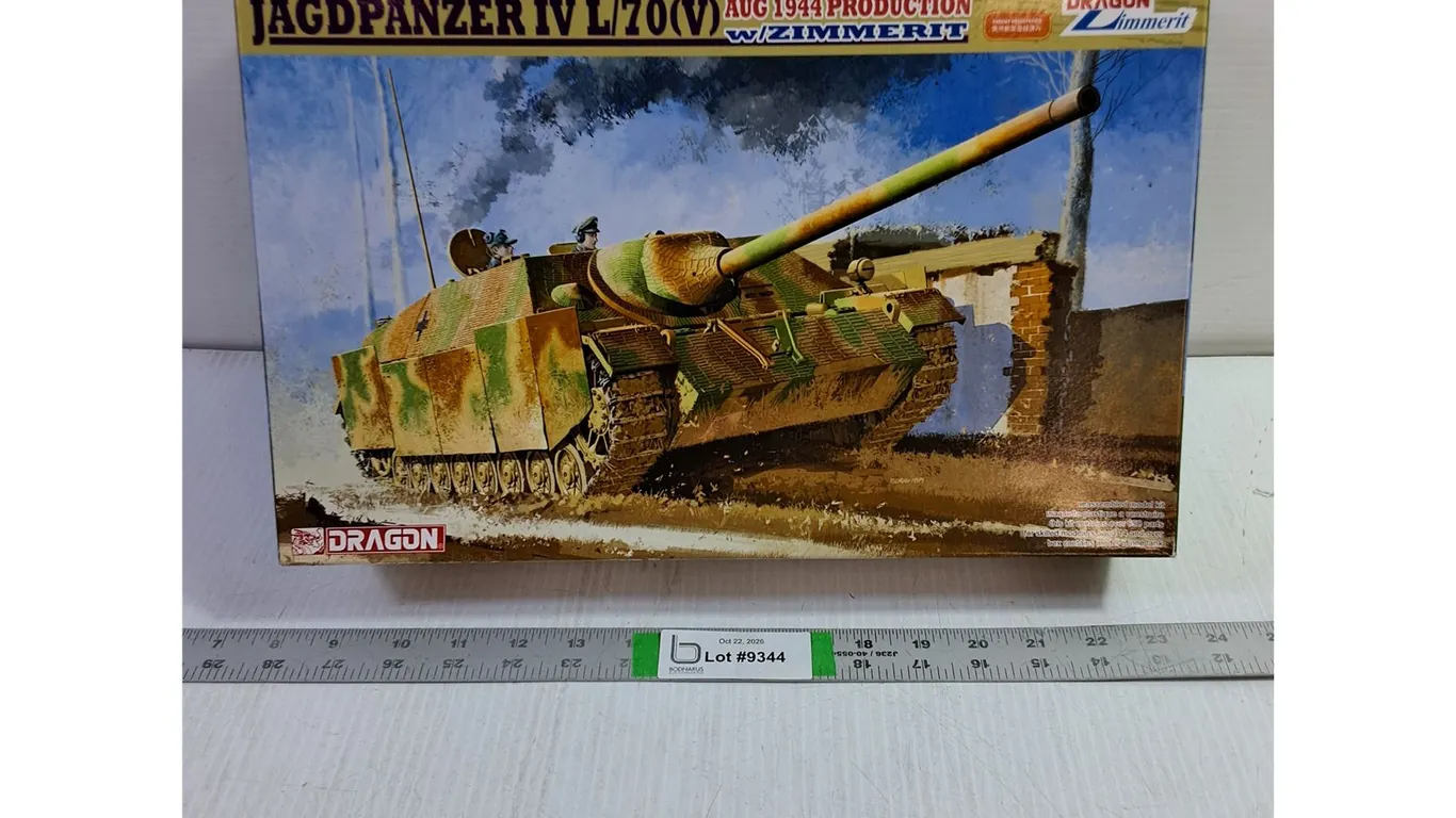 1:35 Jagdpanzer IV L/70 Aug 194 Production (NIB) Model Kit
