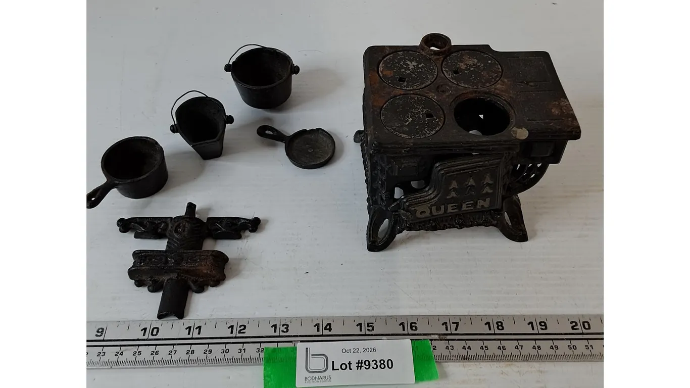 Miniature Queen Cast-Iron Toy Stove, Matching Cookware Accessories