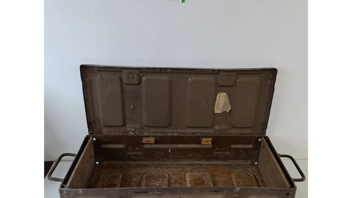 Ammunition Ammo Box for (2) 105mm FD HE Shells