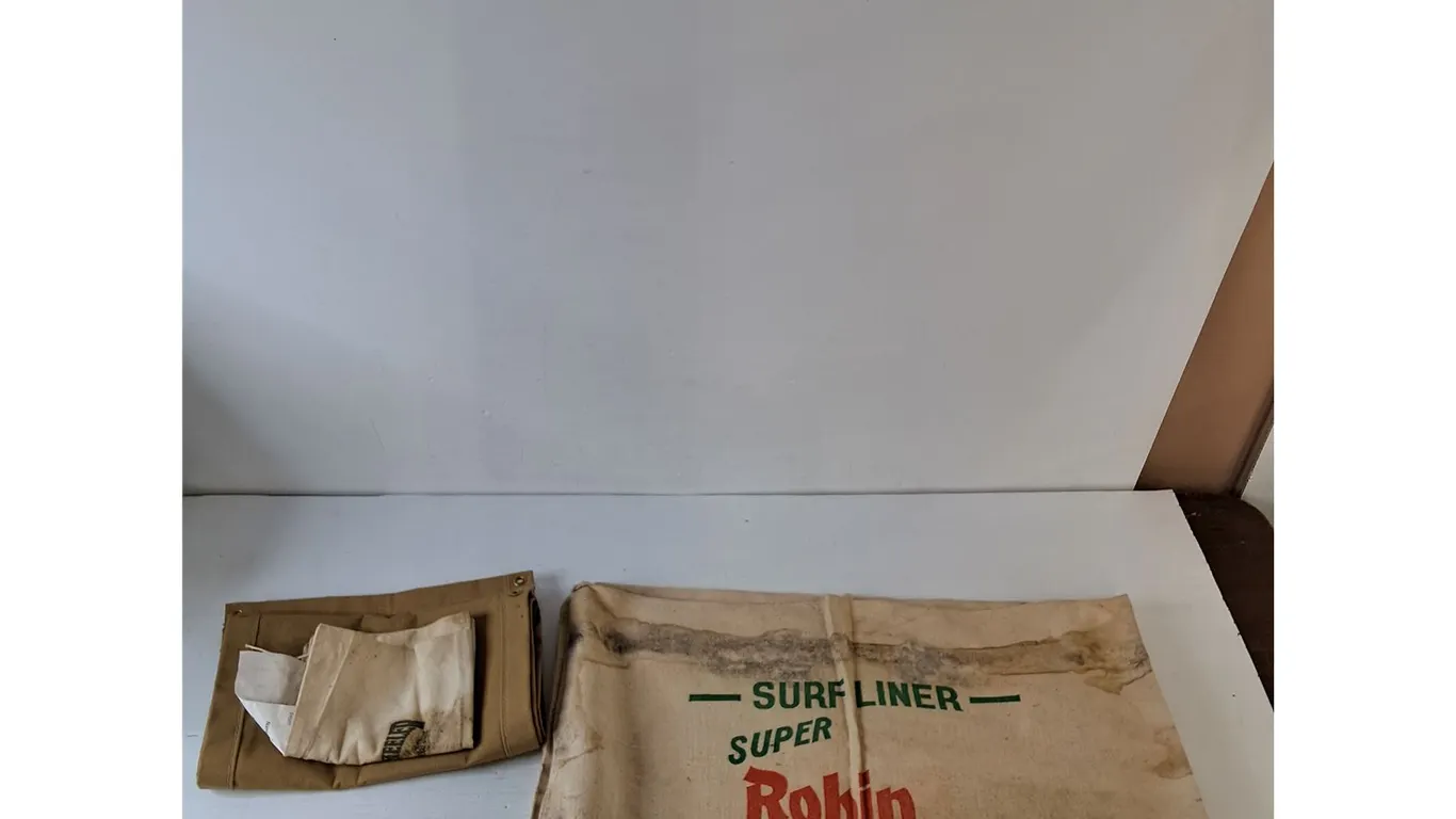 (3) Canvas Bags, (1) Canvas Banner, Sealer Wheeler Seeds, Robin Hood Flour, Koolah