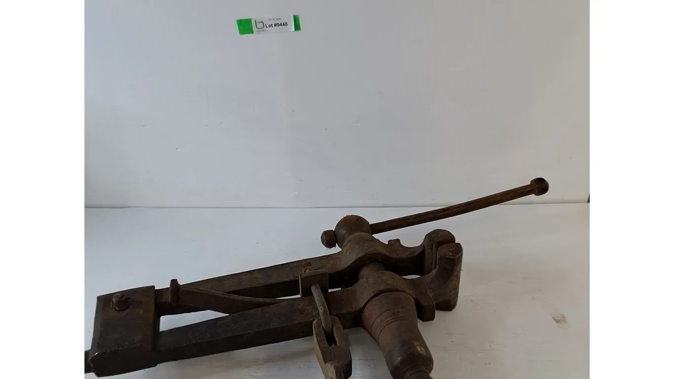 Blacksmith Post Leg Vise 4" Jaw Forge Anvil Tool, Pickup Preferred
