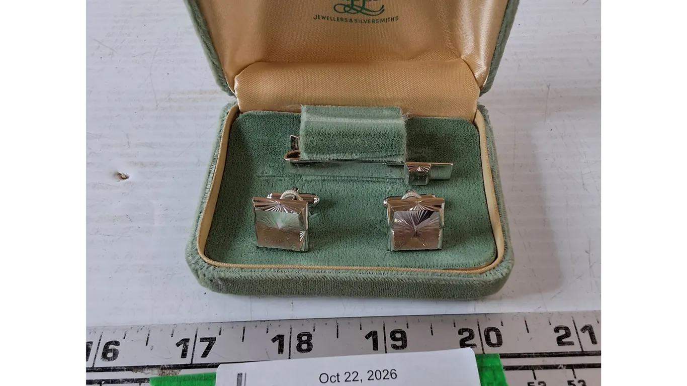 Mappin's Pair of Metal Cufflinks and Tie Clip in Box