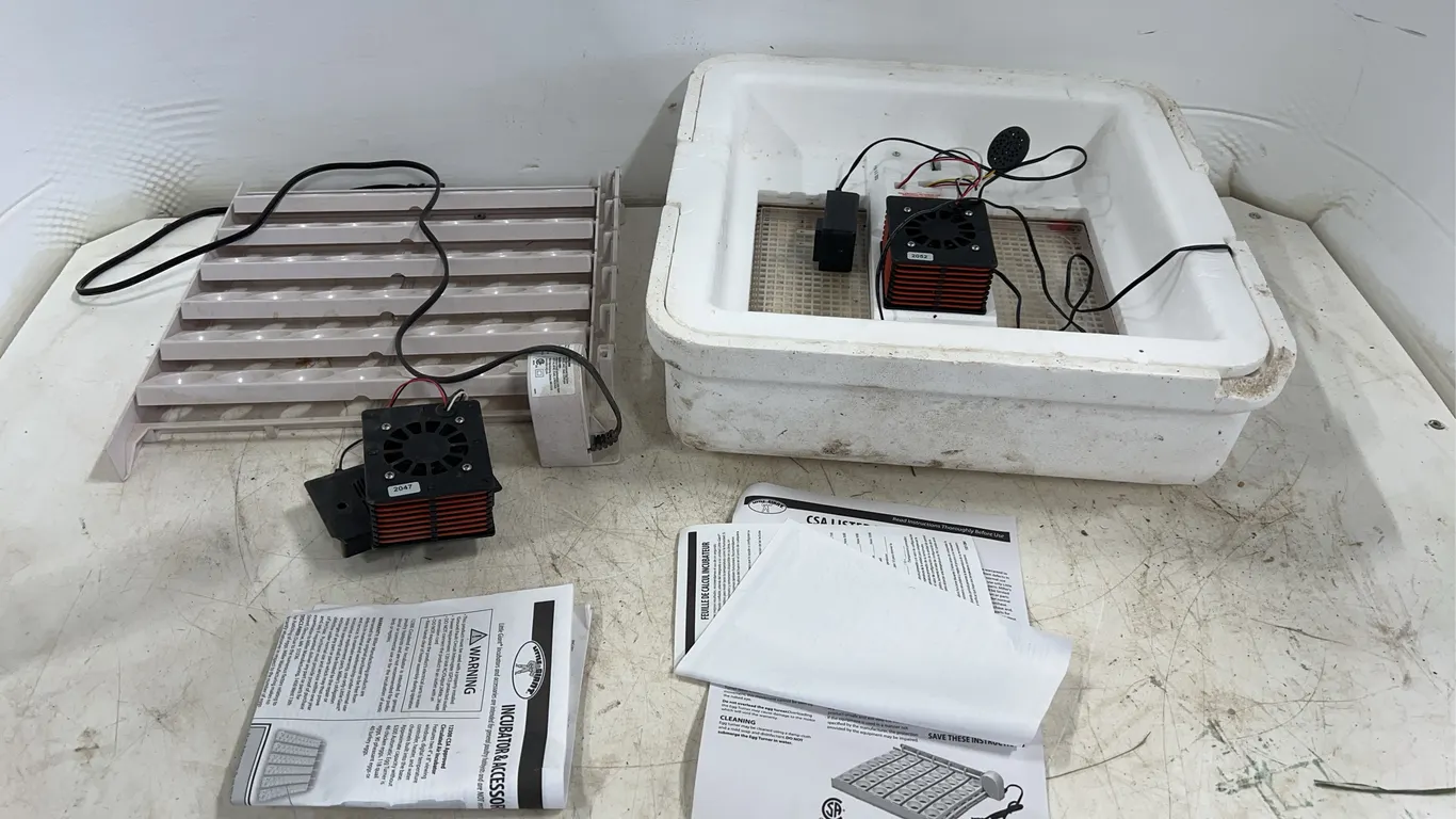 Incubator W/Turner
