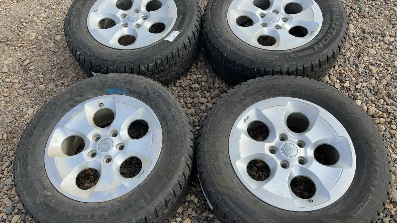 4 - 265/60R18 Cooper Winter Tires with Rims