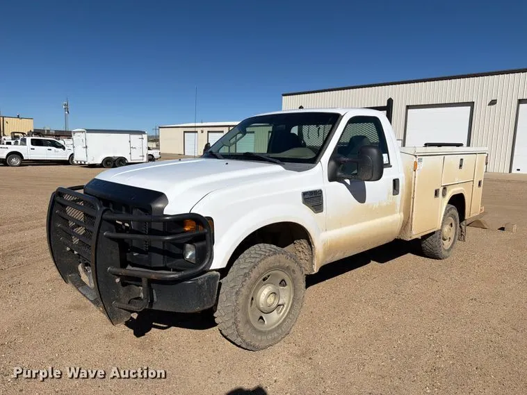 2009 Ford F350 Super Duty utility bed pickup truck