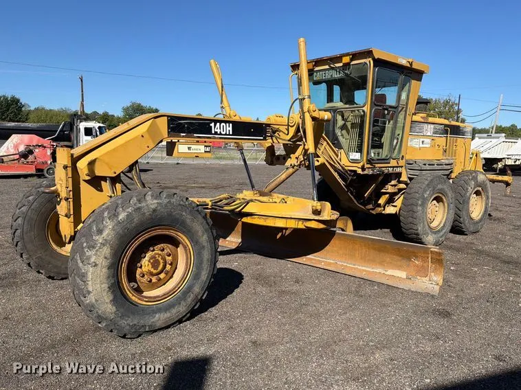 2007 Caterpillar 140H motor grader