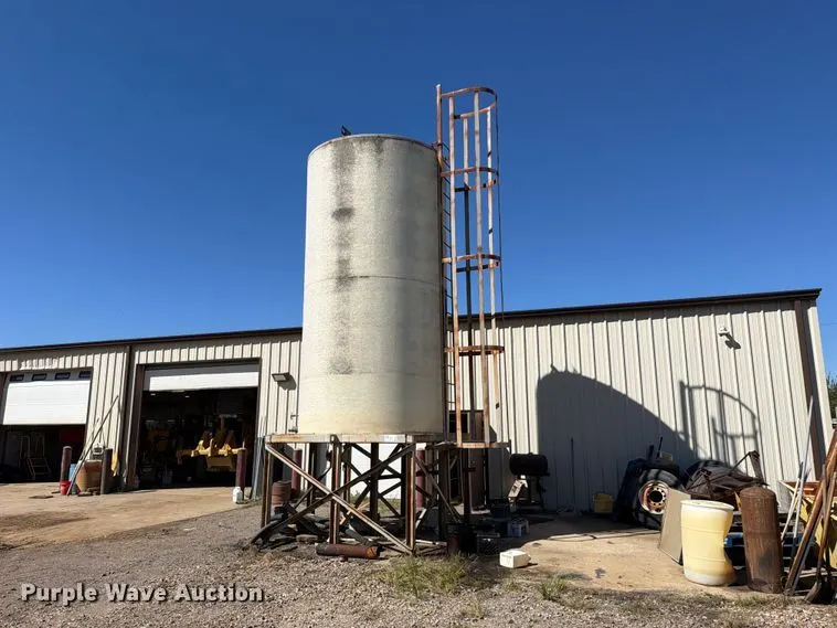 Storage tank