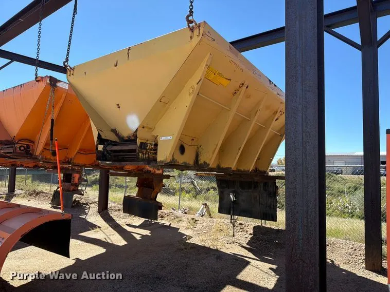 Highway Equipment H-160 spreader