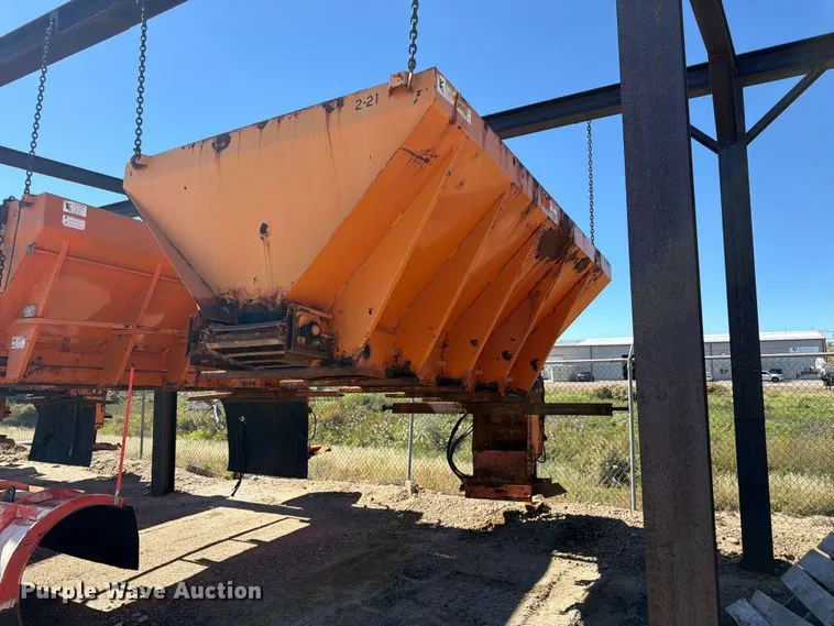 Henderson FSH X 11 X 50 spreader