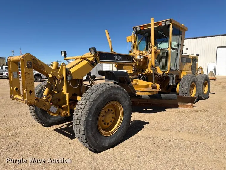 1997 Caterpillar 140H motor grader
