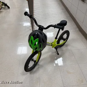 (6) bicycles